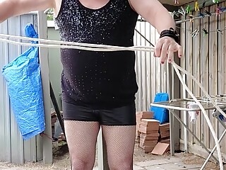 DAISY POLE TIED IN TIGHT BLACK SHORTS