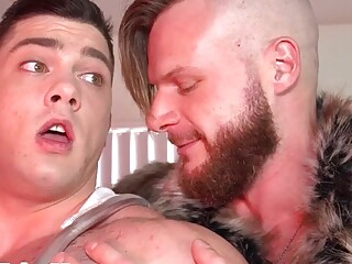 Mesmerized crossdresser stud rimmed and banged by top jock