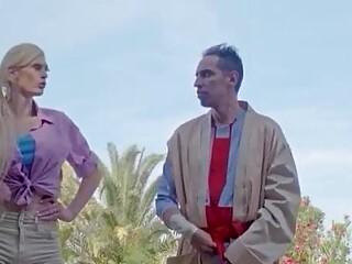 quatuor dans un parc Shemale Porn